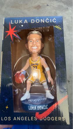 Luka bobble head