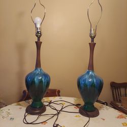 2 Mid-century Moodern Lamps , 22 Inches