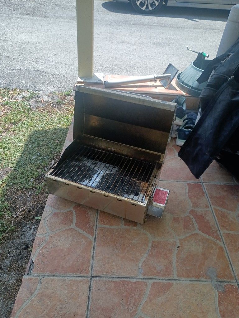 Boat Grill