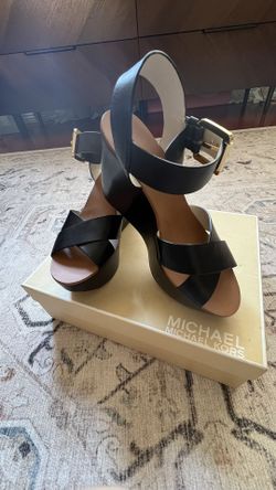 Michael Kors Peggy Wedge Size 6.5