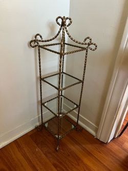 Display glass shelf 24”h 6x6”