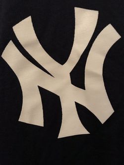 New York Yankees shirt