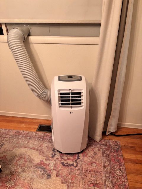 Portable LG A/C Unit / 10,000 BTU / Air Conditioning