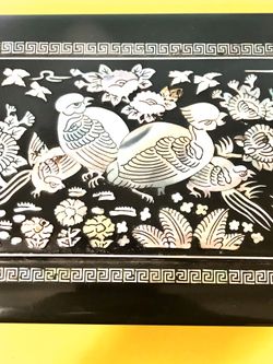 Vintage Japanese Inlaid Shell Smoking Box