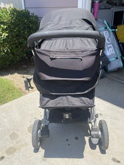 bugaboo giraffe high chair Bugaboo Giraffe Newborn Set  Crib & Kids