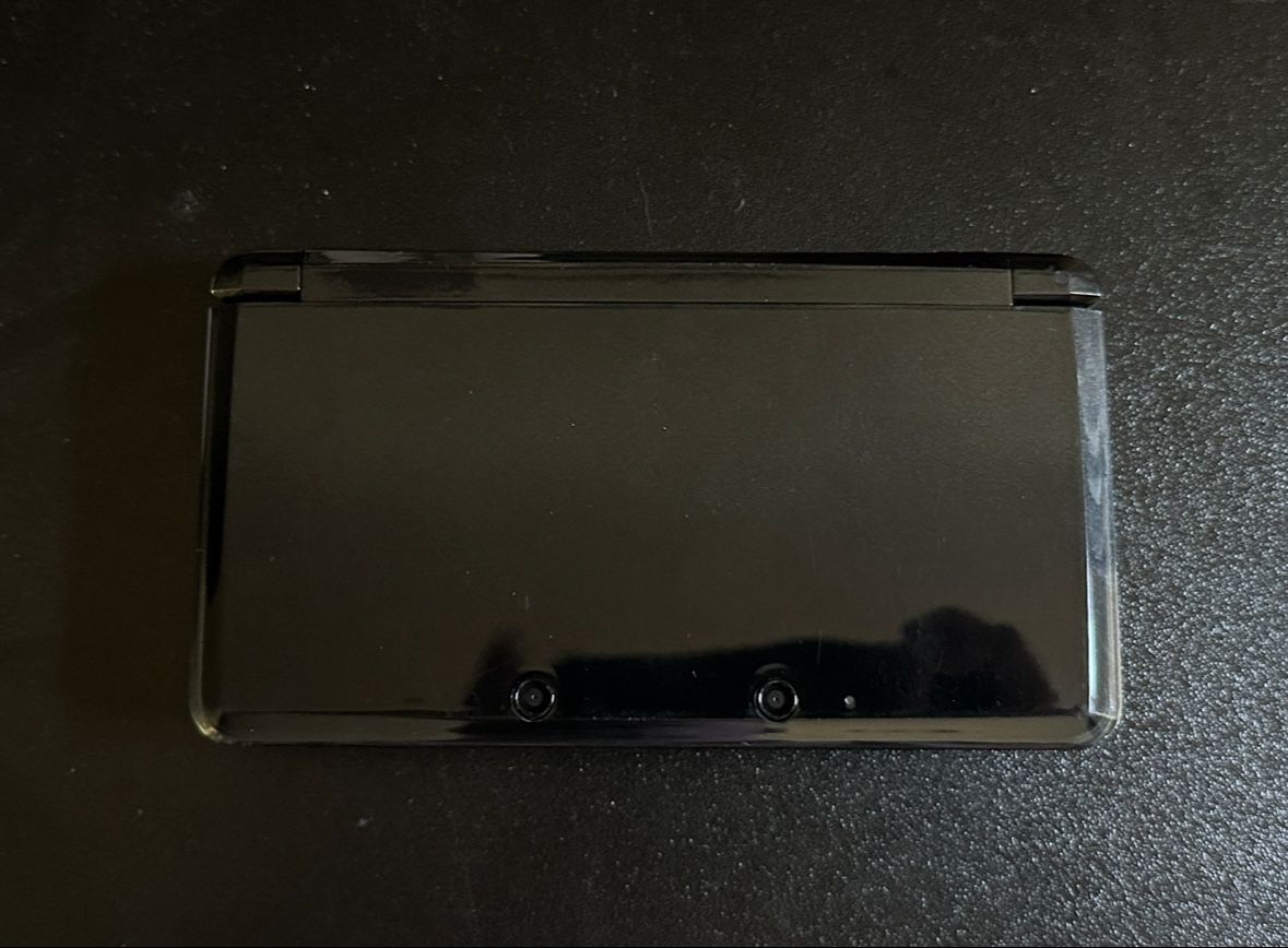 Nintendo 3DS - Black | 64GB SD | Stylus & Charger 
