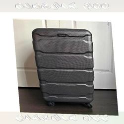 she artist Travel Fashionably with Suitcases in All Sizes and Color Varieties