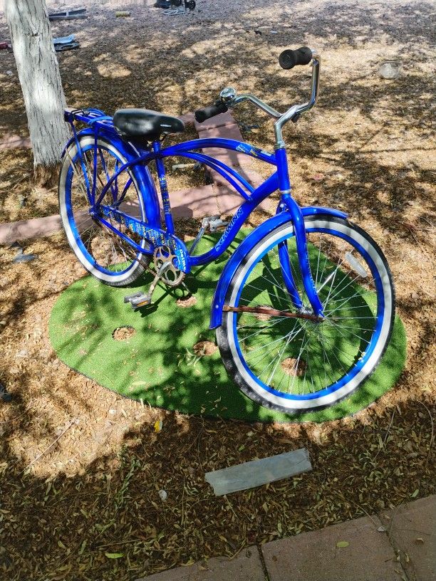 SCHWINN 26 INCH DELMAR CRUISIER