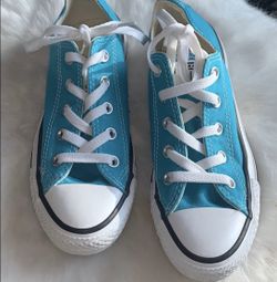 Turquoise low all star converse shoes