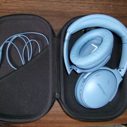 Bose QuietComfort Wireless Headphones – Blue Dusk – Great Condition – $349 Retail