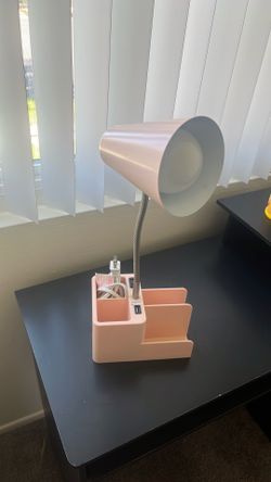 Lamp w/ plug & usb outlet
