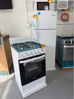 Todo por $530 color blanco/Estufa de gas propano 20” / Refrigerador 22”/ Microwey