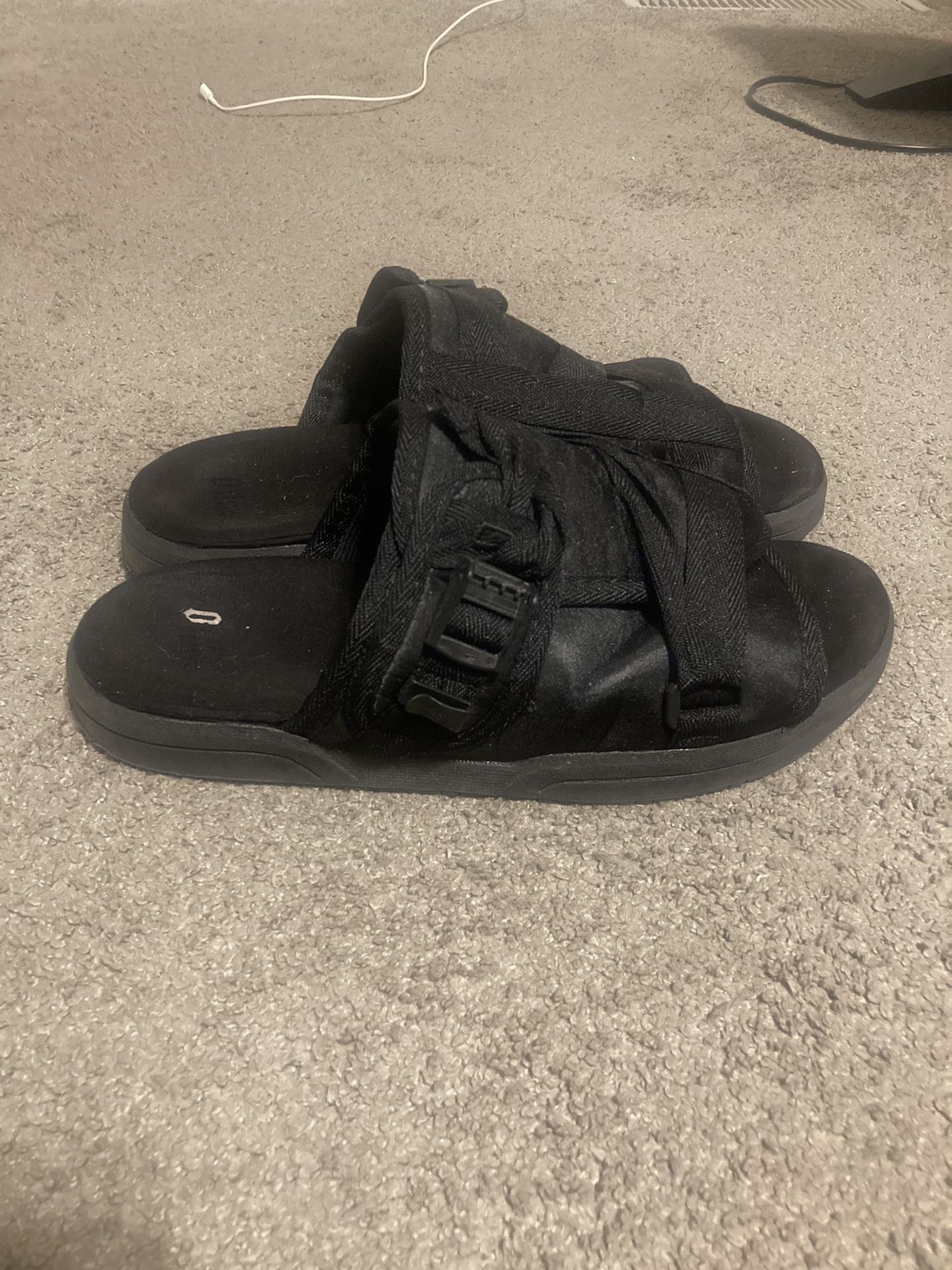 Ollic Slides - Size 10 Men for Sale in Pittsburg, CA - OfferUp