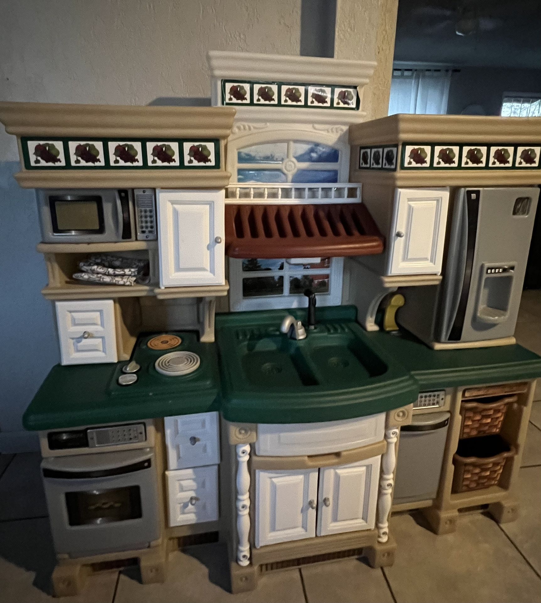 Deluxe 2 Play Kitchen 
