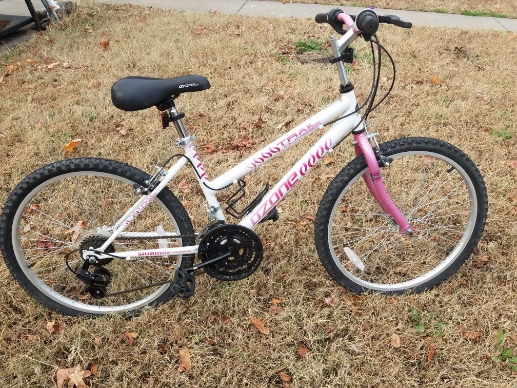 Girls Bike 24" Ozone 500 "Trail Climber" 21 speed bike. Wichita KS Pickup Only.