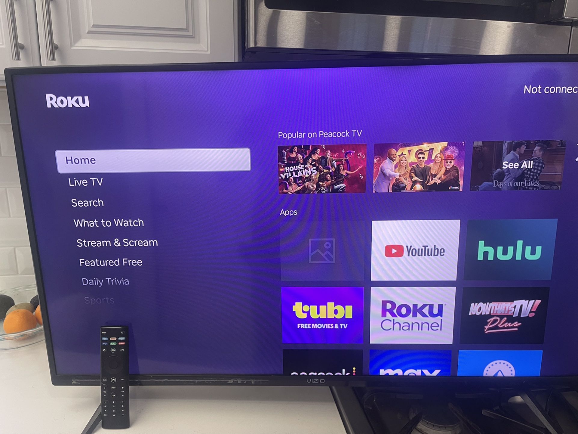 Vizio Smart TV 35’ Inches LIKE NEW