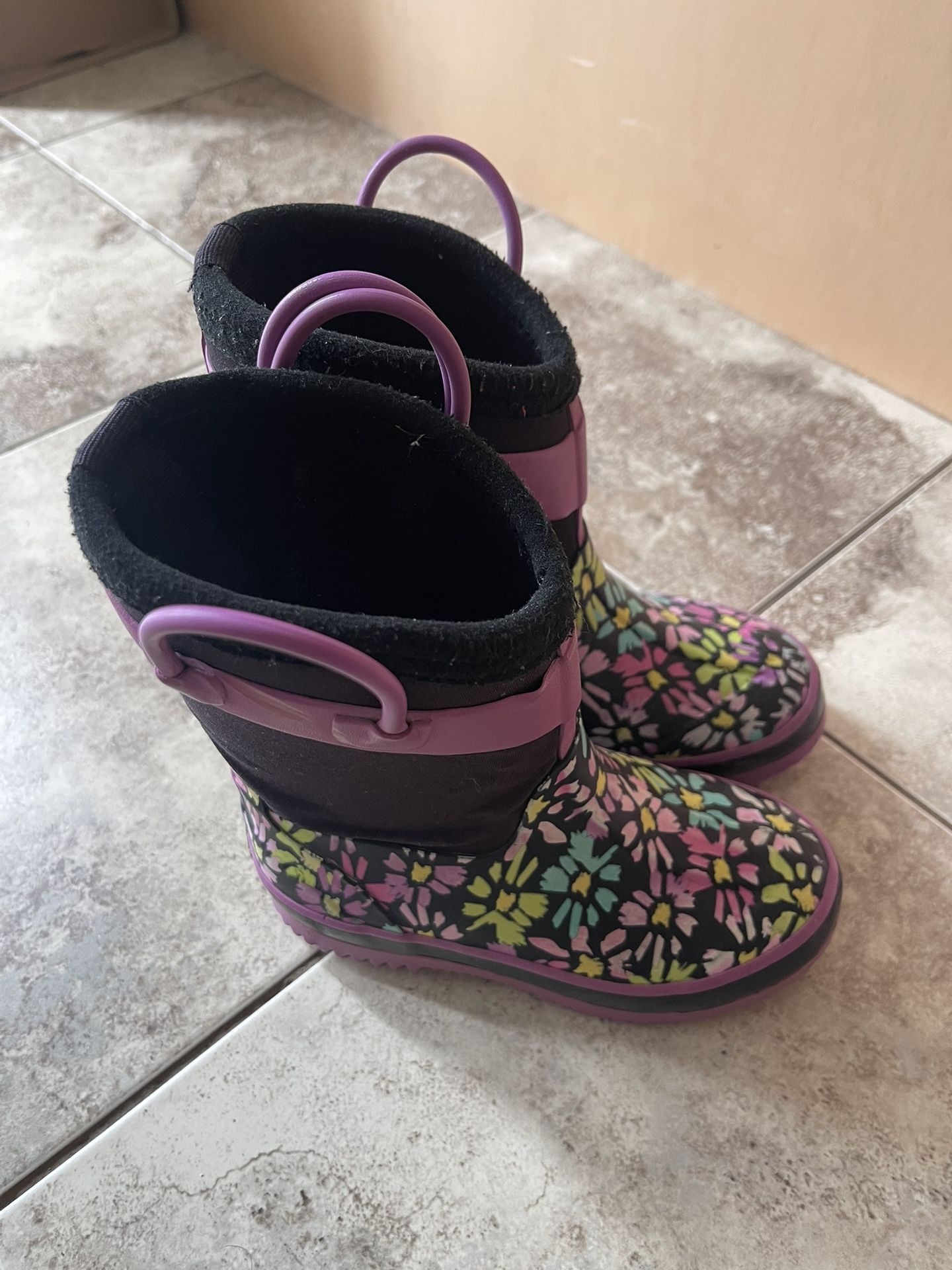 Kids Girls Boots Size 9/10