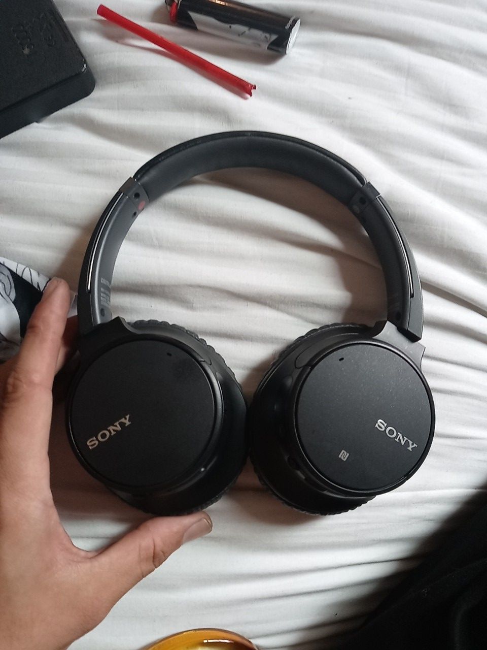 Sony headphones whch700n