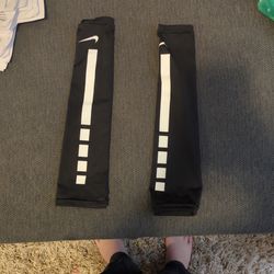 Nike arm sleeves