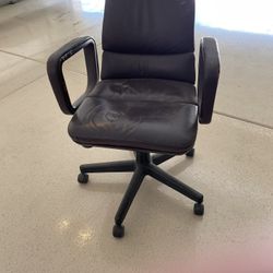 Office Desk  Leather Chair 