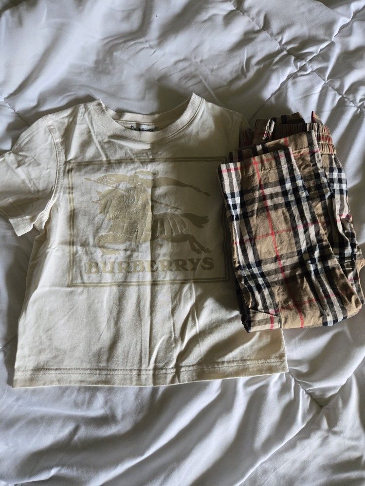 Burberry Outfit SIZE 3T