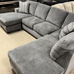 FREE DELIVERY NICE SECTIONAL 