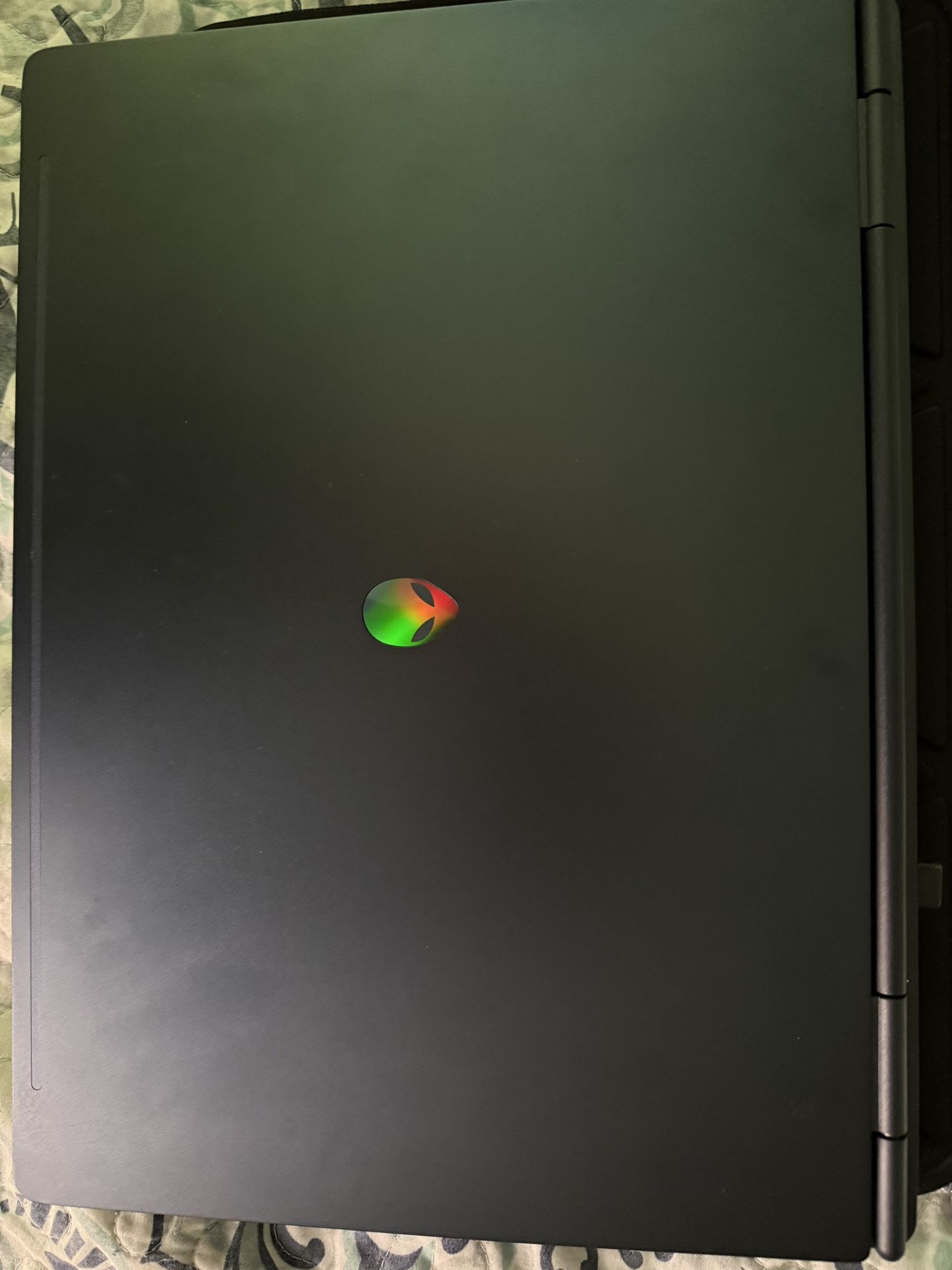 Alienware R16 gaming laptop COMPLETE GAMING SETUP 