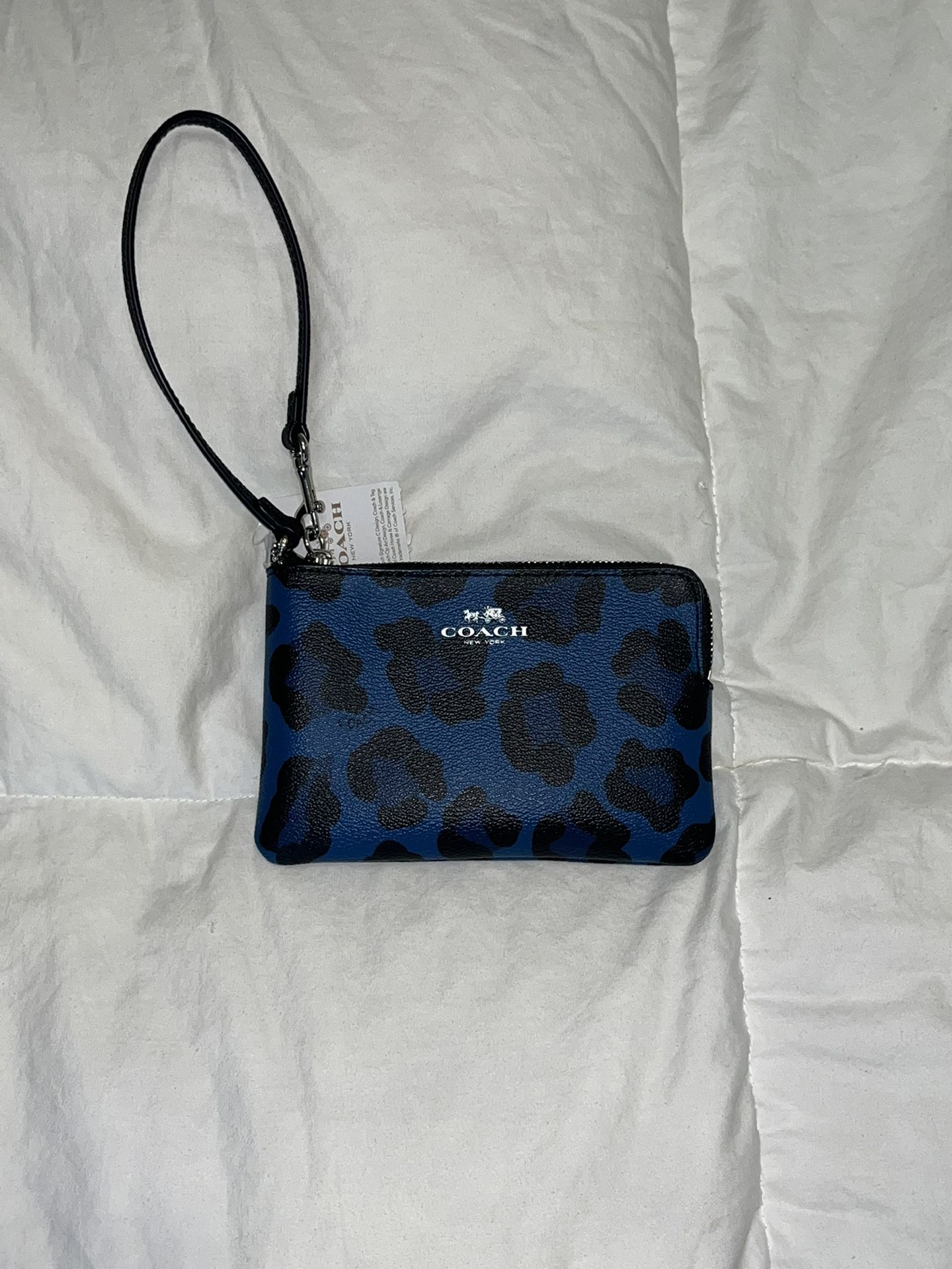 Coach Wristlet (NEW&AUTHENTIC)