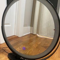 Make-Up Mirror 