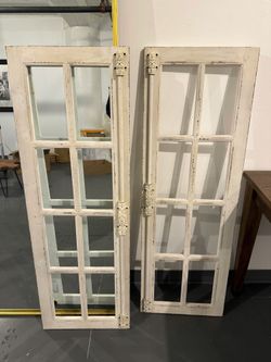 White Distressed Farmhouse Wall Decor