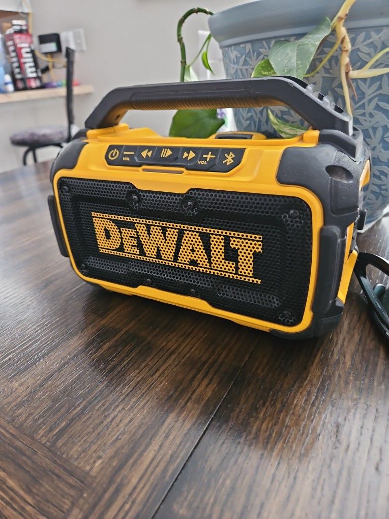 Dewalt Bluetooth Speaker 