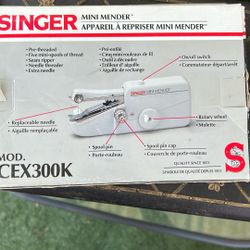 Singer Small Sewing Machine