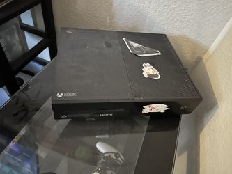 xbox one with games and remotes