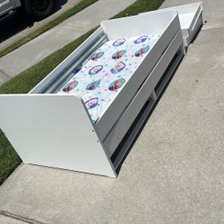 Twin Trundle Bed (free)
