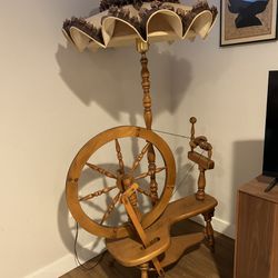Antique Spinning Wheel Lamp