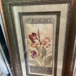 PICTURE WITH BEAUTIFUL FRAME 33X21 READY TO HANG IN NEW CONDITION 