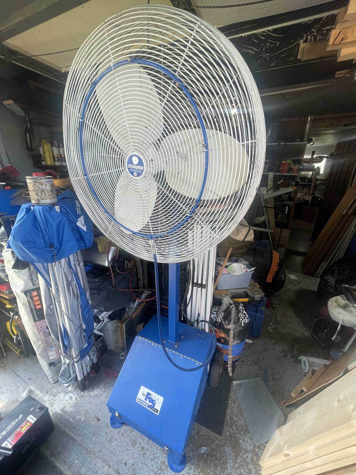 Verse Fog Industrial Standing Misting Fan