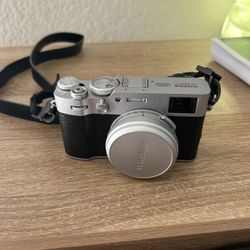 Fuji X100VI (Made In Japan) Comes with original box