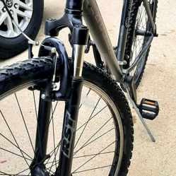 Trek 3700 Alpha Mountain Bike