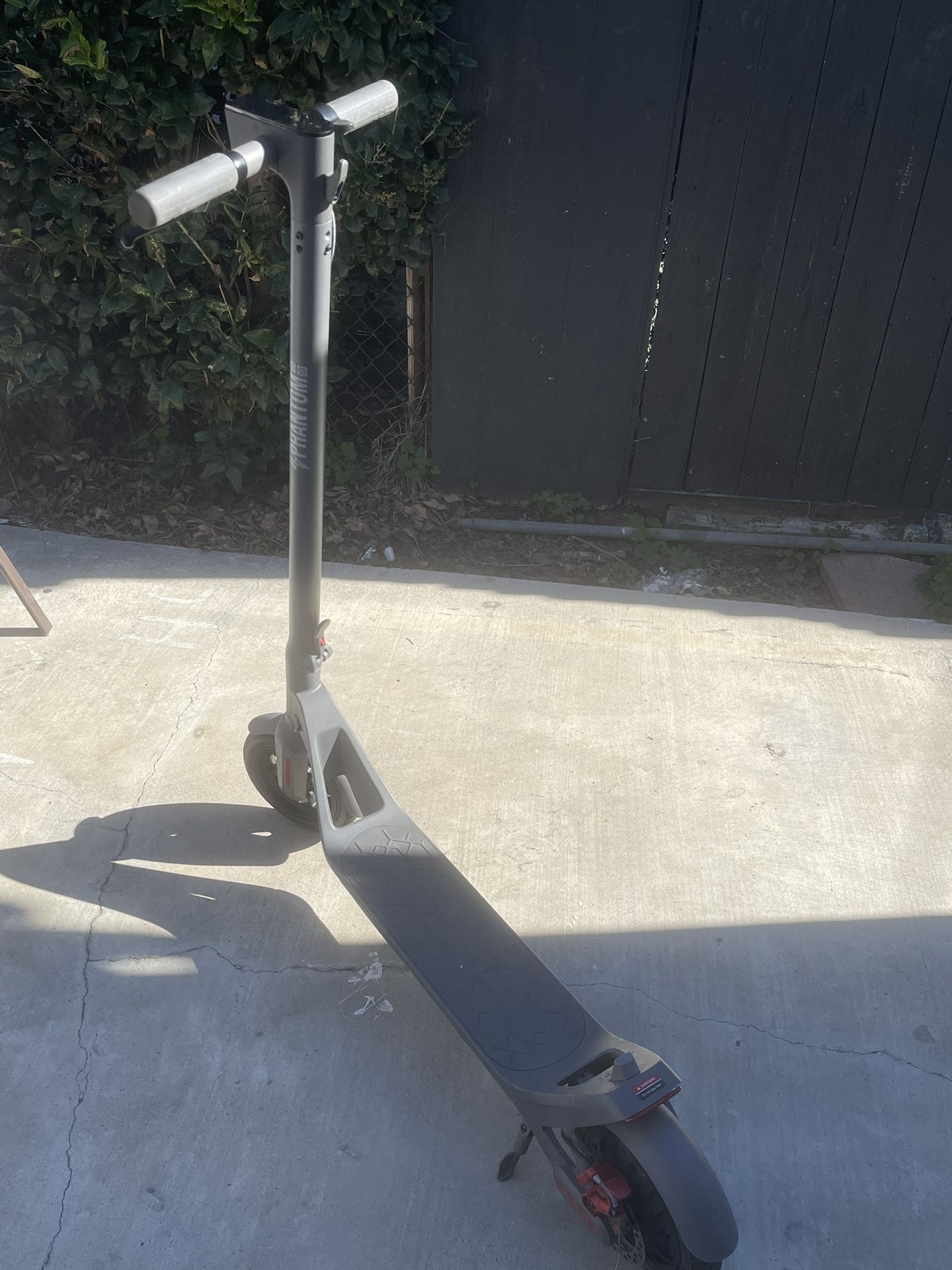 Electric scooter