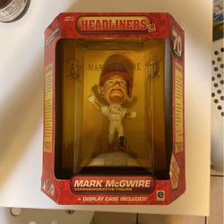 Headliners XL MARK MCGWIRE 62/70 Home Runs Commemorative Figure 1998 w Box & COA