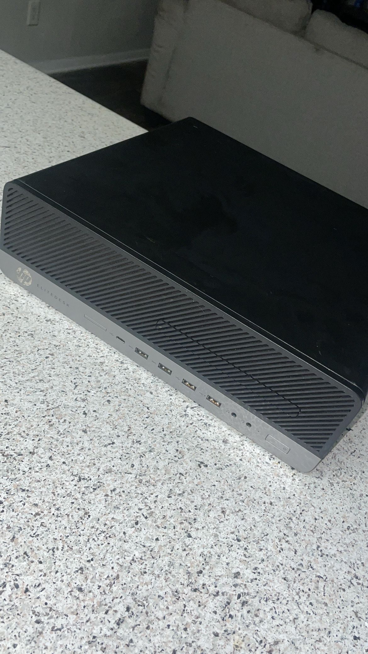 HP Pro desk 600 G4 SFF