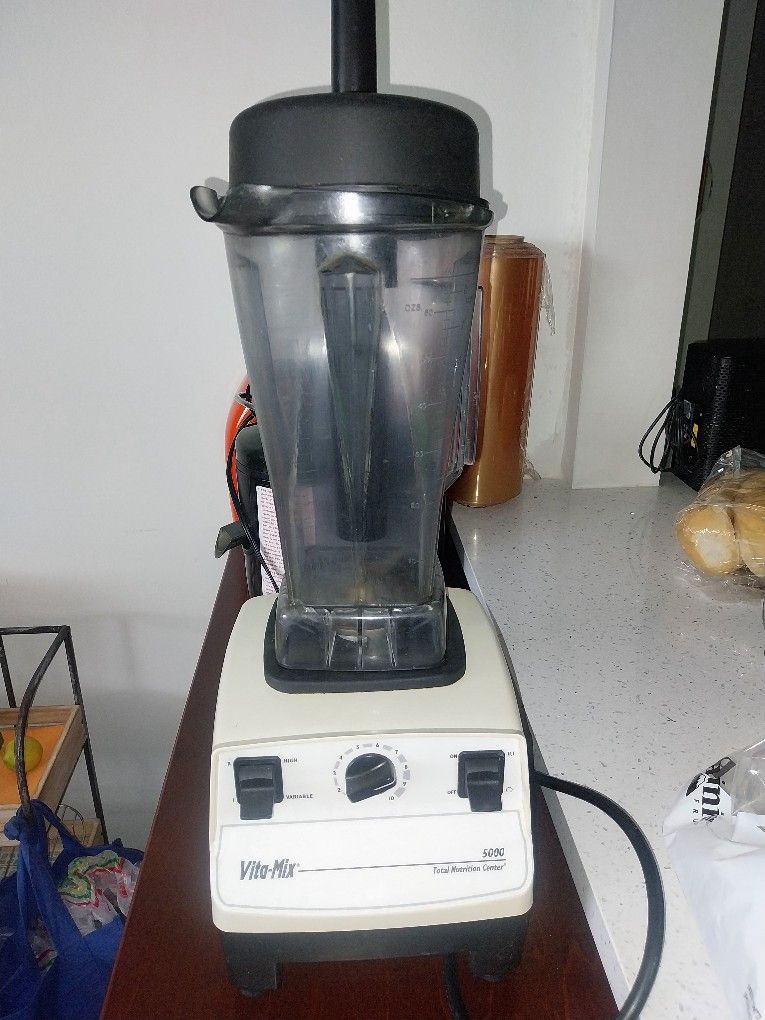 Vitamix 5000 Total Nutrition Center Blender