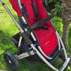 Uppa Baby Vista Stroller With All Accessories 