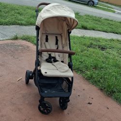 Bombi Bēbee V2 Lightweight Stroller