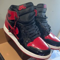 Air Jordan 1 high  (Patent Bred)