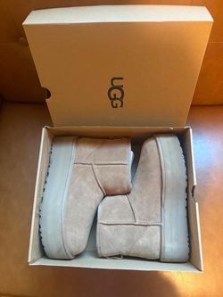 UGG Classic Mini Platform Boots 🧸