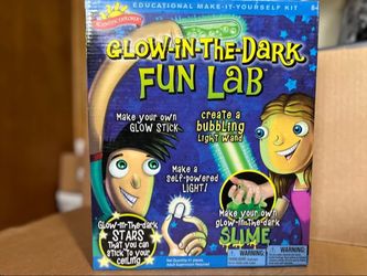 Scientific Explorer Glow-in-The-Dark Fun Lab - DIY Glow sticks