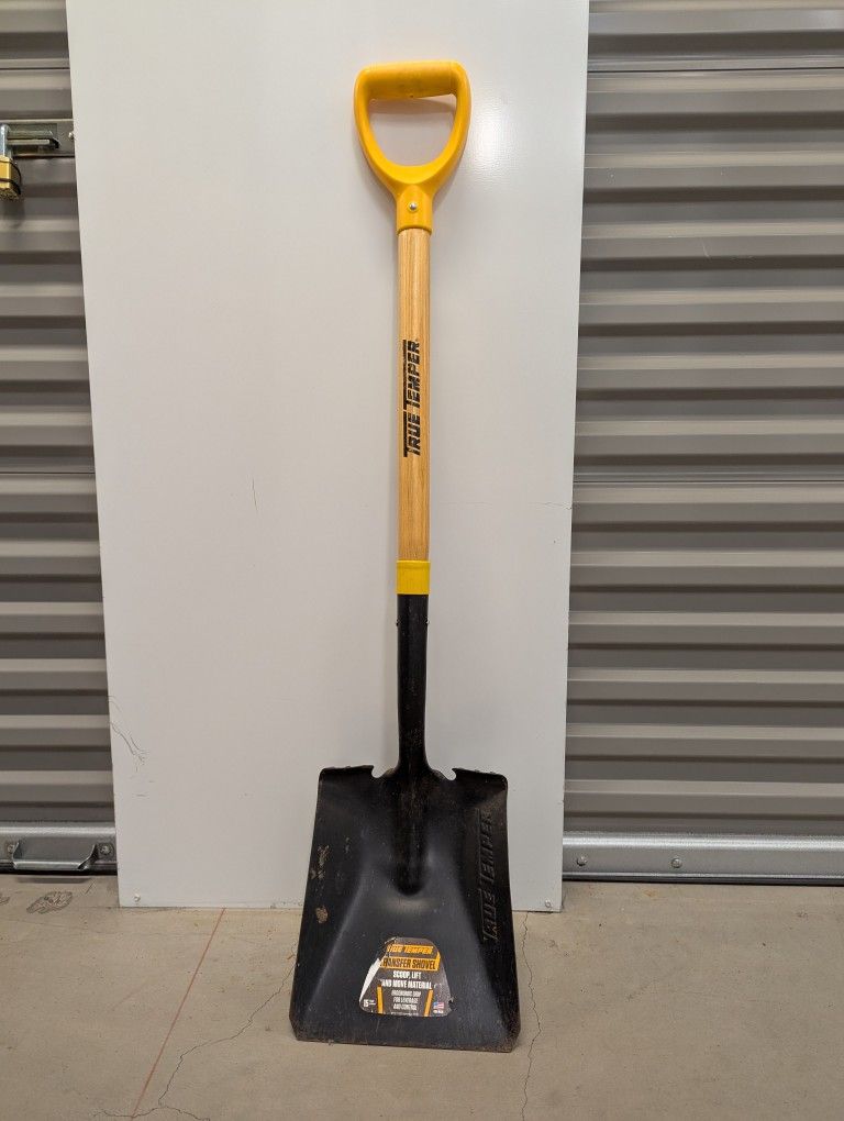 Short Square Shovel