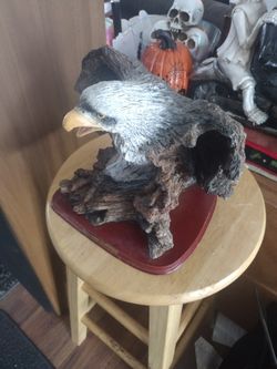 Eagle Statue 